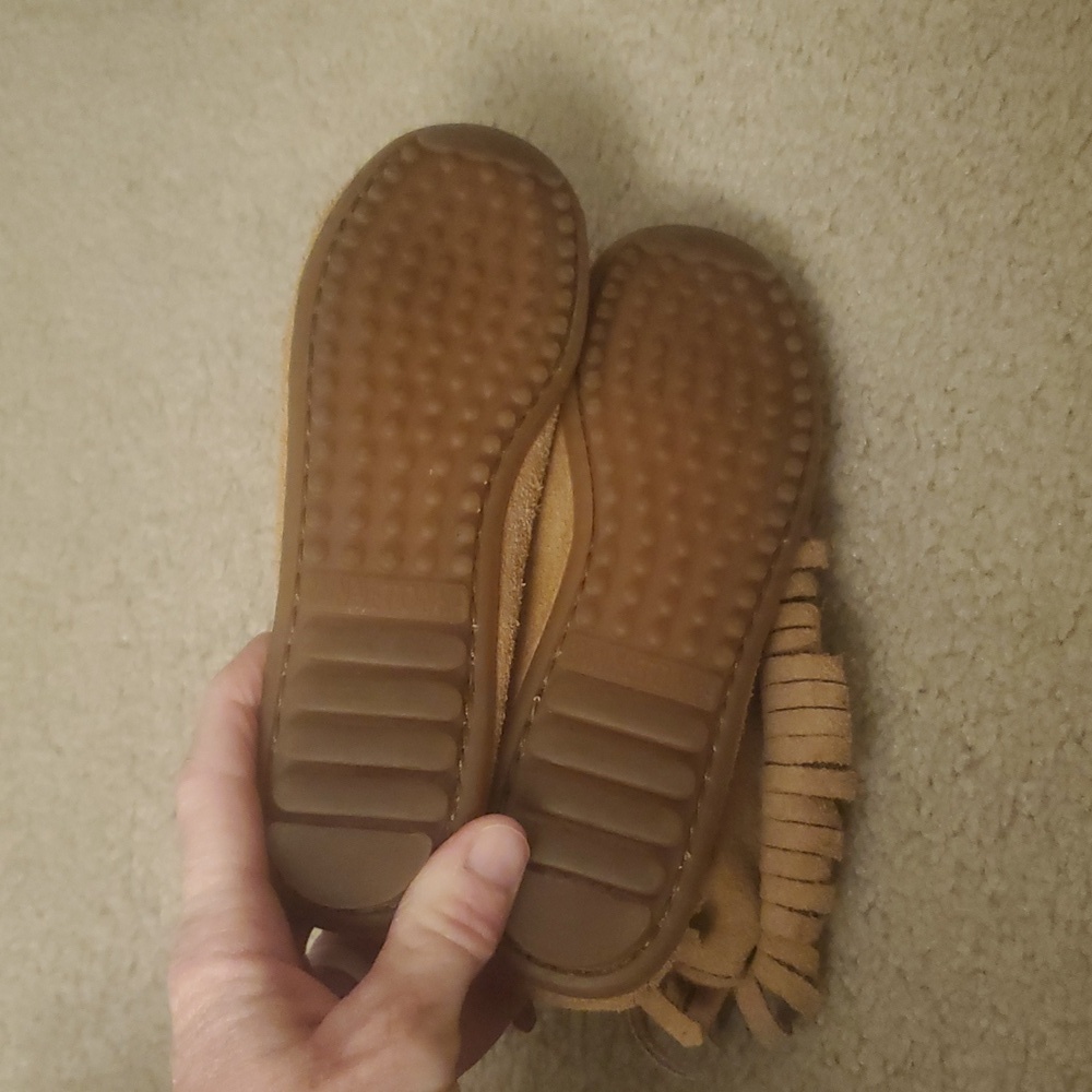 Minnetonka Moccasins - Picture 3 of 6